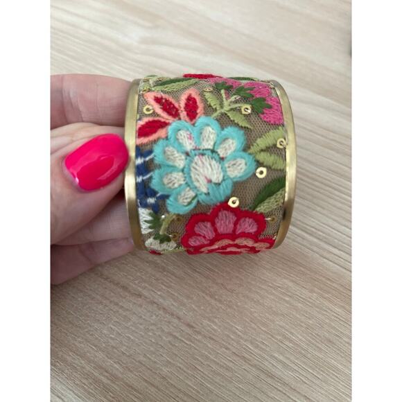 Light Pink Flower Embroidery Cuff Bracelet - Picture 3 of 6